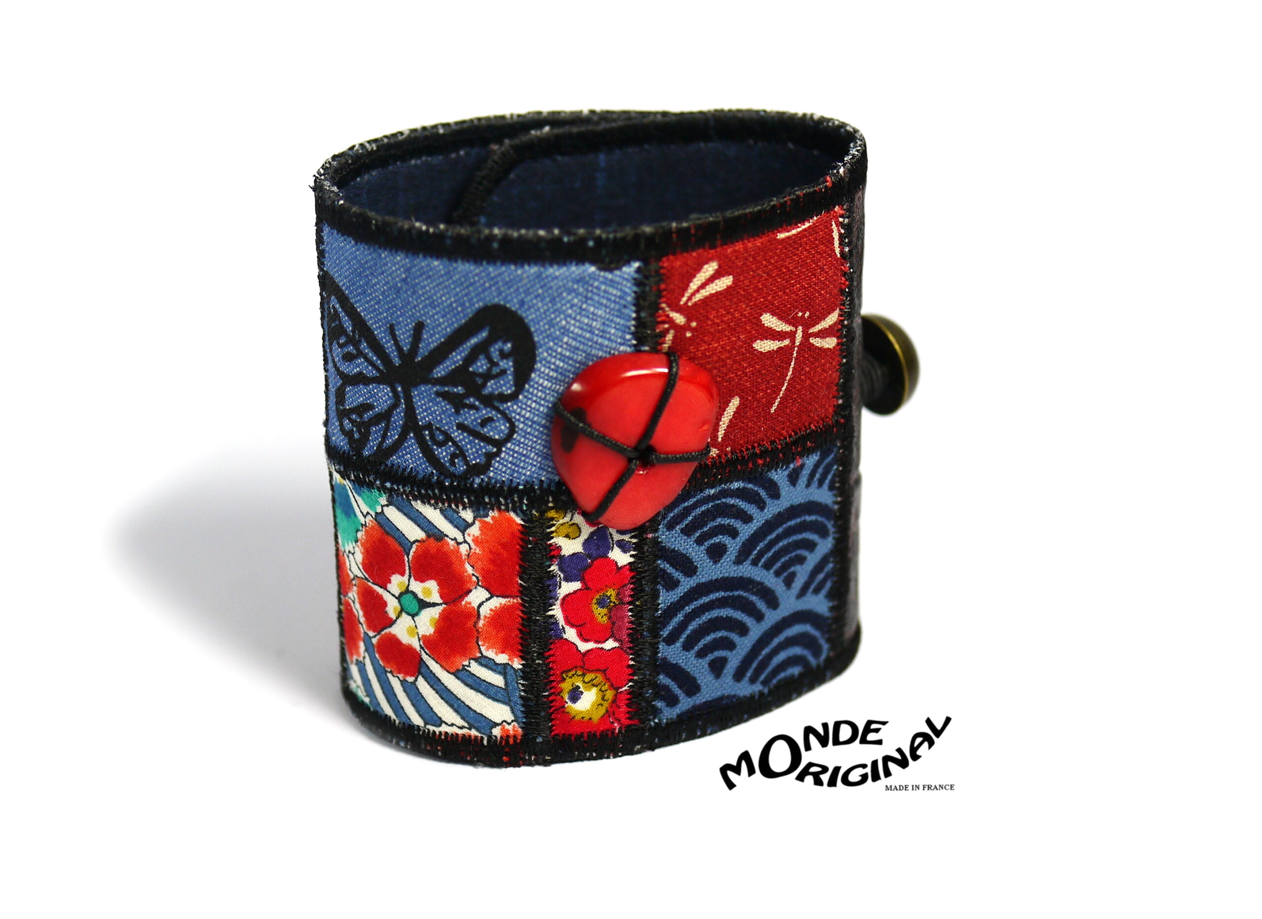 Bracelet manchette en tissu liberty et japonais brodé tons rouge-bleu
