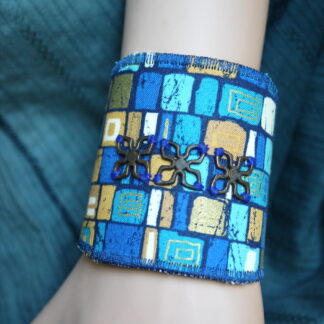 Bracelet manchette en tissu japonais bleu