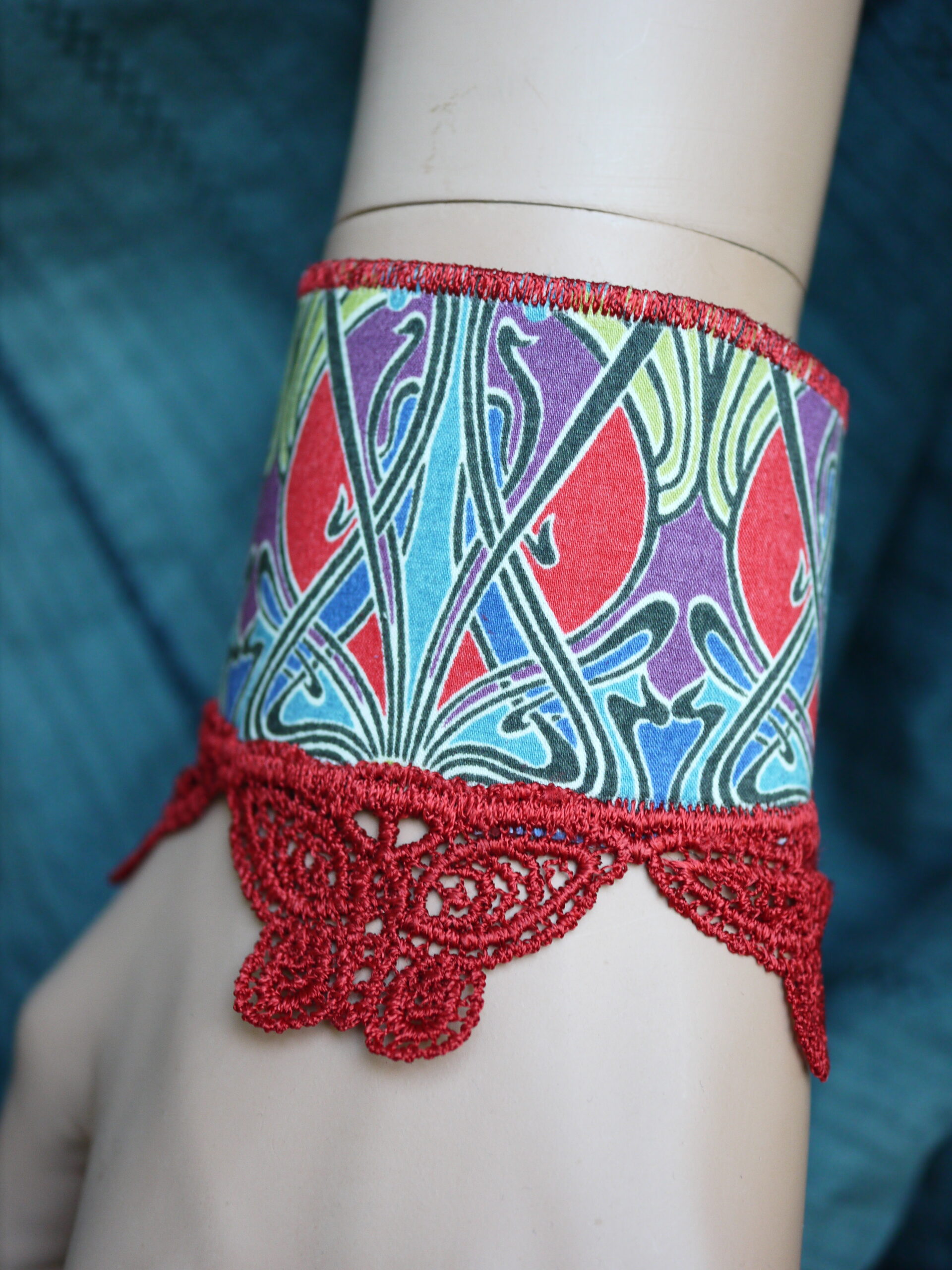 Bracelet manchette en cuir et liberty lanthe