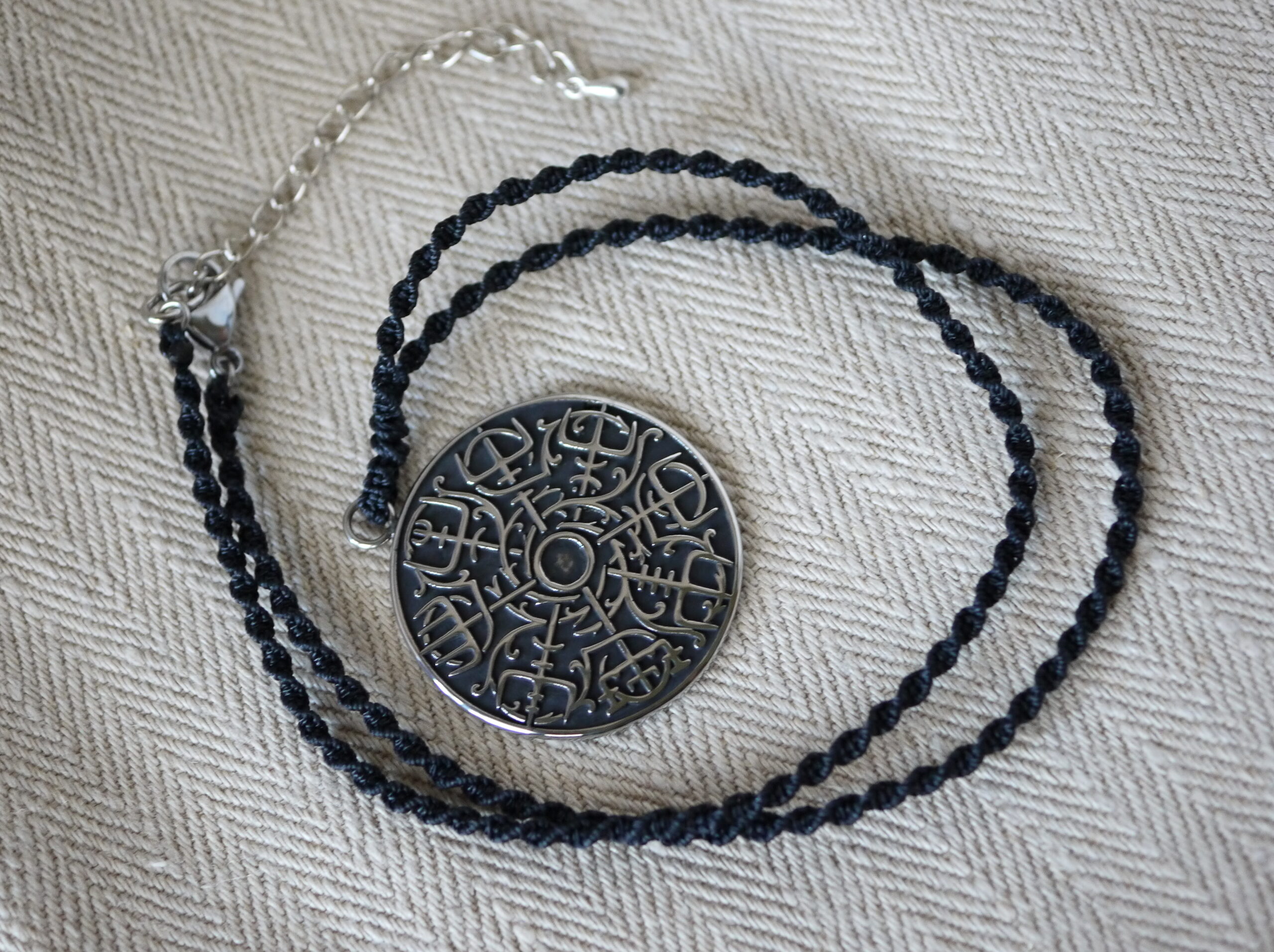 Collier homme pendentif nordique en métal, collier talisman homme, collier vegvisir – Image 2