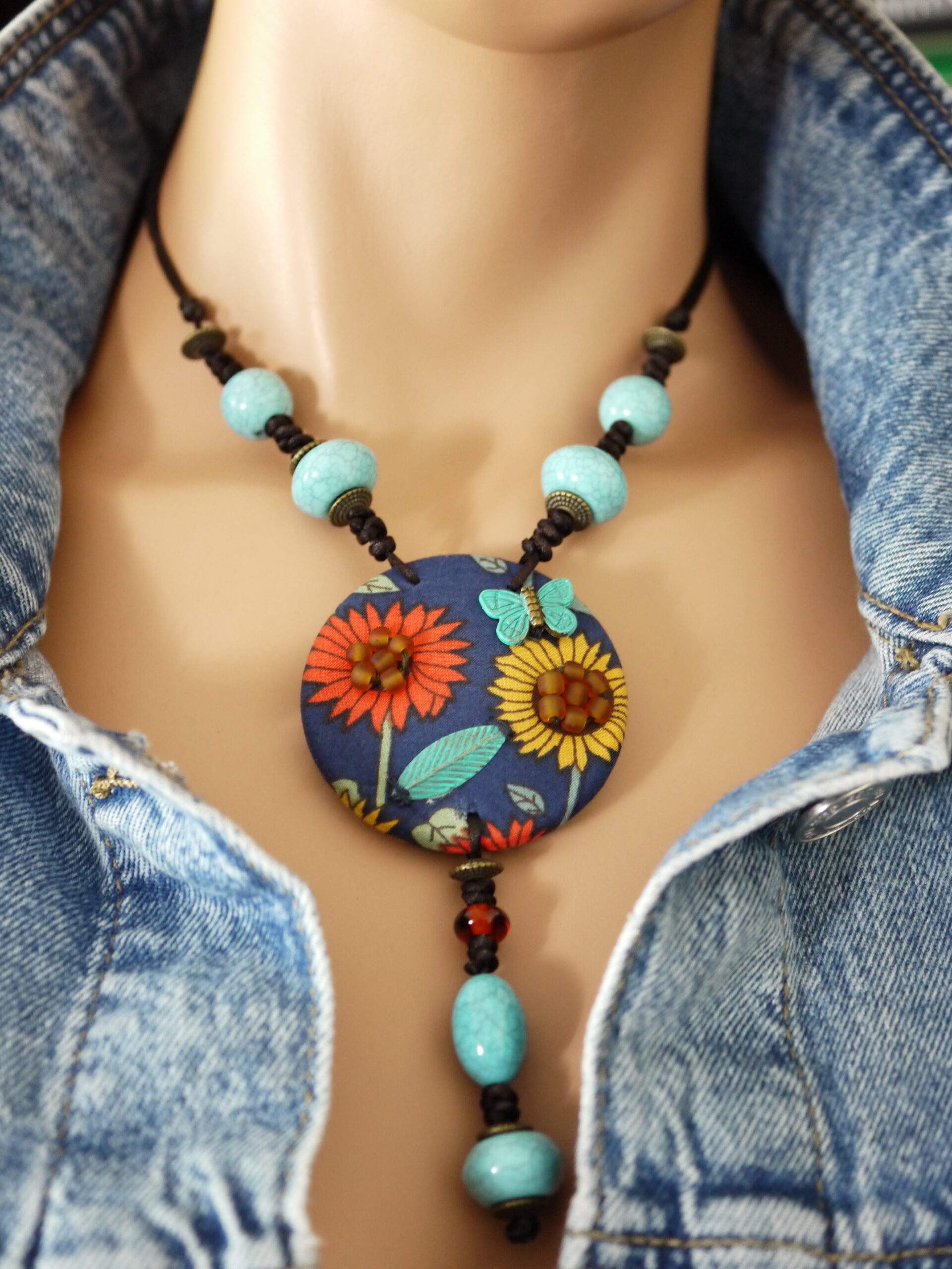 Collier artisanal tournesols, collier en tissu tournesols, collier fait main en tissu